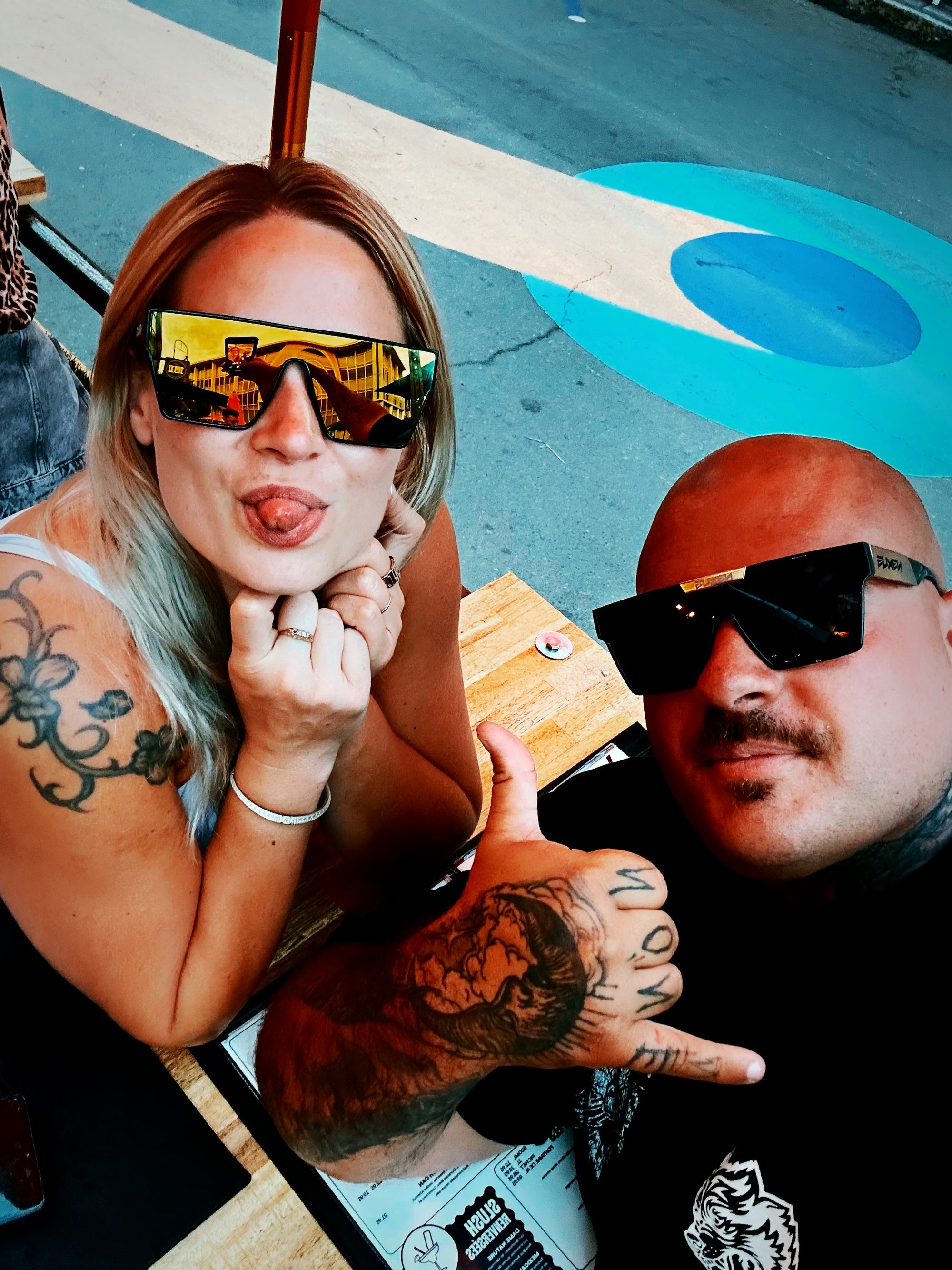 COSMOS UV/400 G0LD3N SH0WER